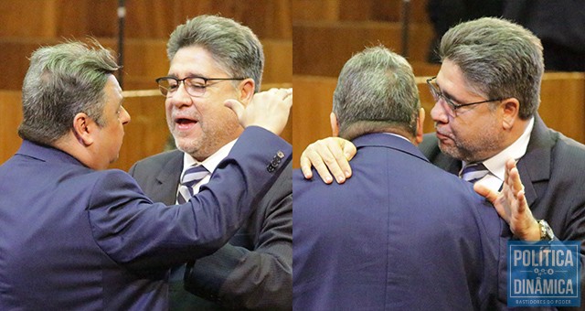 No Plenário da Alepi, durante a votação que aprovou o aumento de impostos e o uso de empréstimos de investimentos para pagar salários de comissionados, o deputado João Mádison pediu calma ao colega Júlio Arcoverde; mas o PMDB corre o mesmo risco de se ver ele mesmo diante da quebra de outro acordo: Wellington tenta encontrar uma saída para não honrar o compromisso de colocar Themístocles Filho como seu vice em 2018 (foto: Marcos Melo | PoliticaDinâmica.com)