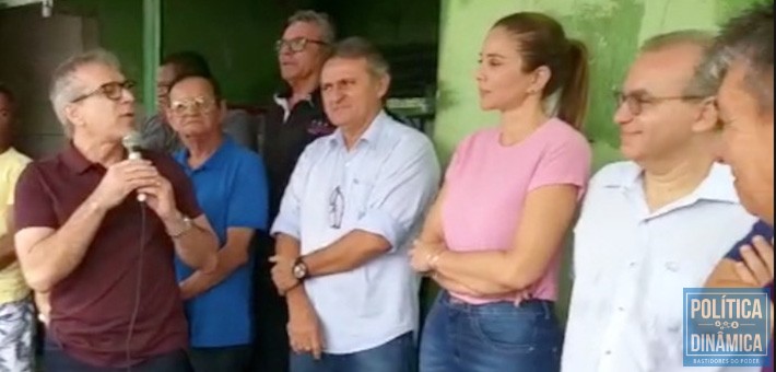 JVC discursou ao lado de Firmino, elogiou postura do tucano e desempenho da administração de Teresina e ambos deixaram no ar a possibilidade de d                            </div>

                            <div class=