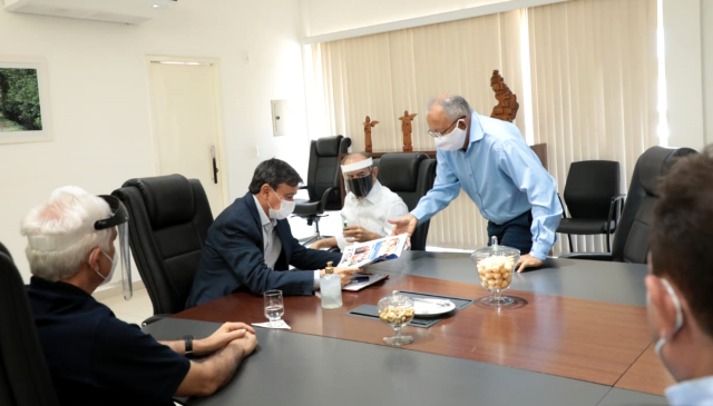 Reunião de Wellington com Dr. Pessoa e sua cúpula de campanha (Foto: Divulgação)