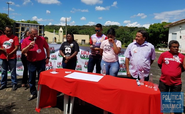 Petistas denunciam que Lula sofre perseguição política (Foto: Natalina Alves / PT Piauí)