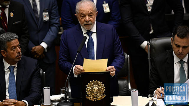 Presidente empossado descreve o desafio a frente do novo Governo (foto: agenciaSenado)
