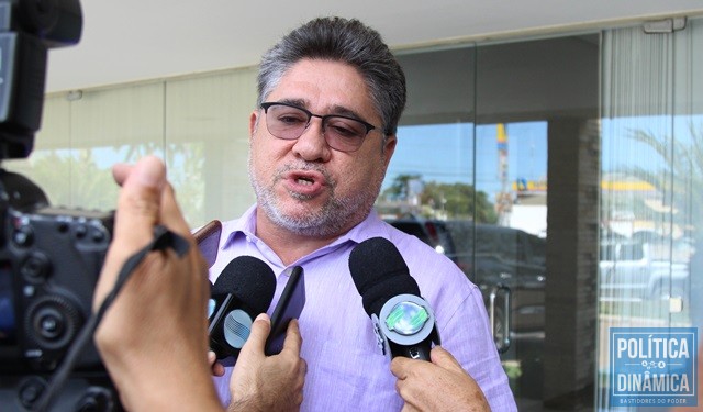 Deputado se irritou com críticas de Assis (Foto: Jailson Soares/PoliticaDinamica.com)