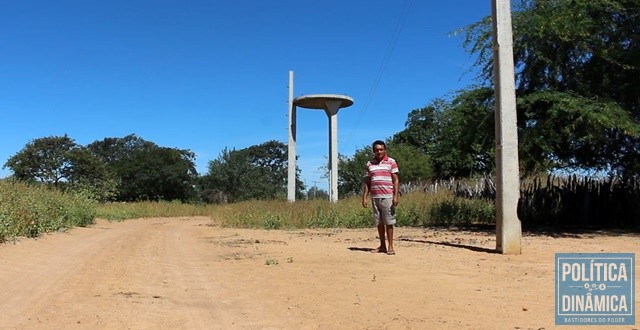 Caixa d'água seria instalada próximo à casa (Foto: Gustavo Almeida/PoliticaDinamica)