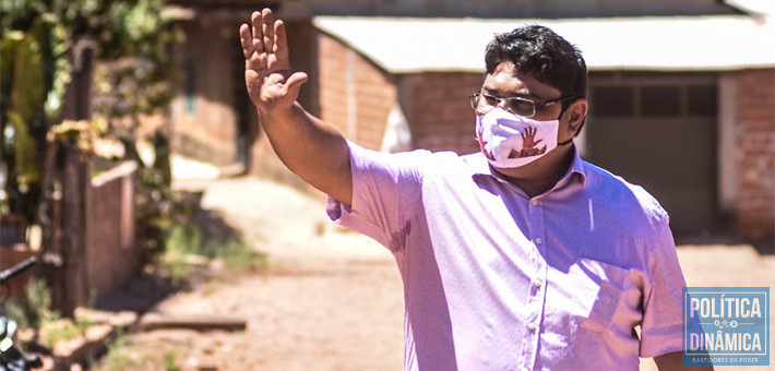 Maxwell tem mantido ampla lideran?a na disputa pela Prefeitura de Altos; enquanto isso, o candidato da prefeitura segue com menos da metade das inten??es de voto do l?der (foto: Jailson Soares | PoliticaDinamica)