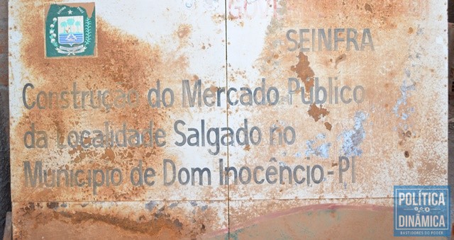 Obra foi totalmente abandonada em 2006 (Foto: Gustavo Almeida/PoliticaDinamica)