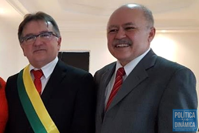 Dupla fraterna: irmão Merlong e Décio estão no governo (Foto: Reprodução/Facebook)