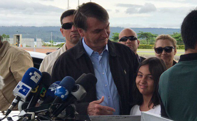 Presidente fez brincadeira com a filha (Foto: Maurício Ferro/Poder 360)