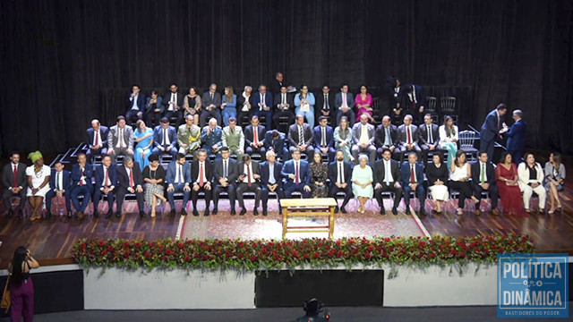 Cerimônia aconteceu de forma coletiva no Centro de Convenções de Teresina (foto: Jailson Soares/ PD)