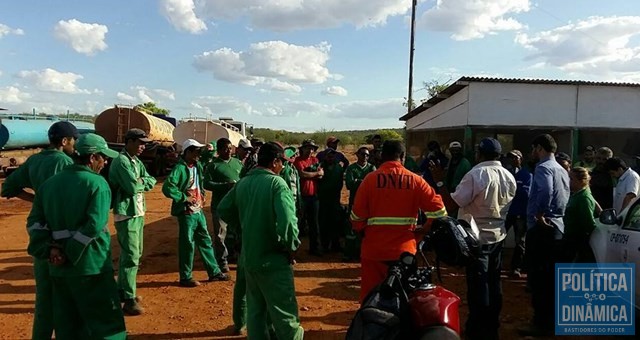 Quase todos os trabalhadores deixaram o canteiro em D.Inocêncio (Foto: Alonso Gomes)