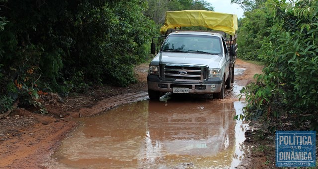 Estrada para a Chapada das Mangabeiras é um sonho antigo, mas o que existe no trecho é apenas uma via carroçal e com muita lama (Foto: Gustavo Alme                            </div>

                            <div class=