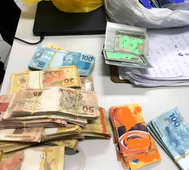 Dinheiro apreendido com candidato em Parnaíba (Foto: Divulgação/PF)