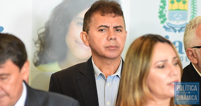 Uma fraude investigada na gestão de Paulo Martins, do PT, foi o que expôs um esquema generalizado que se instalou também na SEDUC sob gestão de Rejane Dias (foto: Jailson Soares | PoliticaDInamica.com)