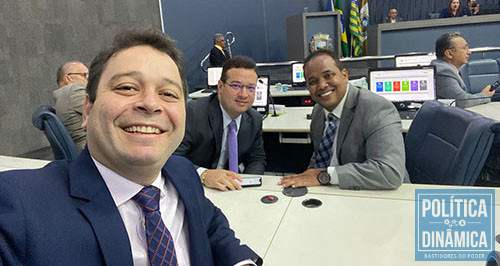 Vereadores do PDT do Piauí felizes com a eleição de Enzo Samuel para presidência da Câmara (foto: redes sociais) 
