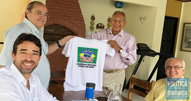 Há poucos dias, Pessoa foi ao encontro de Silvio Mendes e do deputado estadual Marden Menezes, do PSDB; o encontro gerou muitas especulações sobre as eleições de 2020 (foto: Redes Sociais)