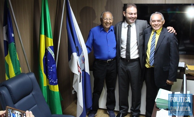 Dr. Pessoa com Jeová e o vereador Zé Nito (Foto: Jailson Soares/PoliticaDinamica.com)