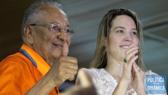 A vice, Vanessa Tapety, foi muito festejada (Foto: Gustavo Almeida/PoliticaDinamica.com)