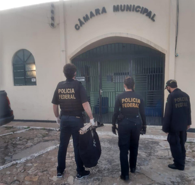 Câmara Municipal também foi alvo de mandados (Foto: Divulgação/Polícia Federal)