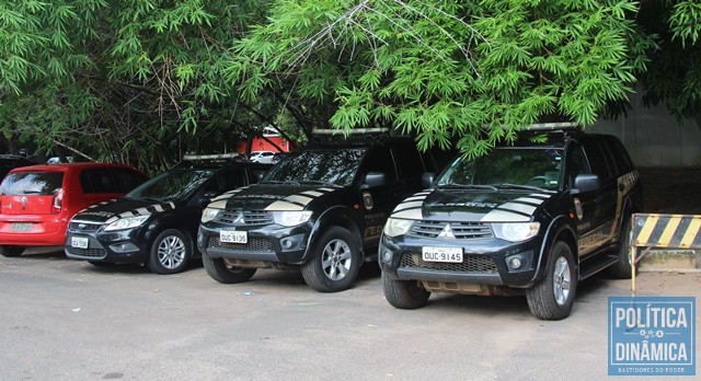 Três carros caracterizados foram usados (Foto: Jailson Soares/PoliticaDinamica.com)