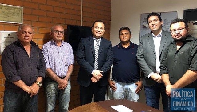 Lideranças de Santo Inácio fecharam apoio a Marcos Vinícius (Foto: Assessoria)