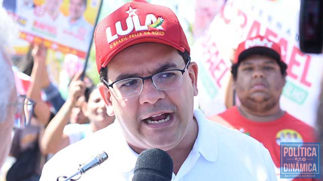 Rafael participou na manhã desta terça-feira de vários bandeiraços pelas avenidas de Teresina (foto: Jailson Soares/ PD)