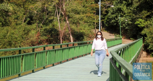 Secretária da Semar, Sádia Castro, inaugurando reforma do Zoobotânico em junho de 2021. (foto: Semar)