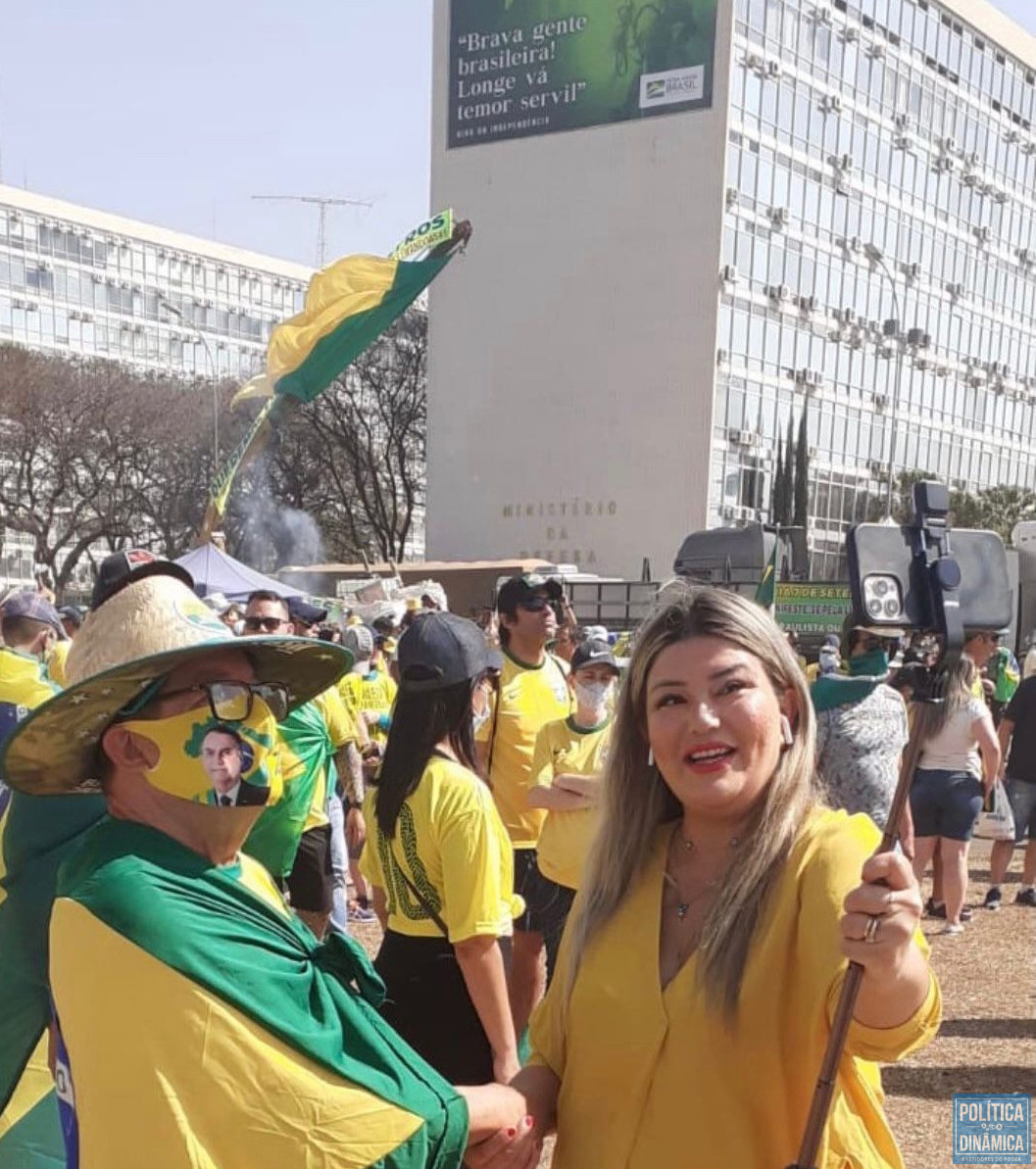Bolsonarista de carteirinha: Samantha é reconhecida até em Brasília como amiga de Bolsonaro e liderança importante no Nordeste (foto: Instagram)