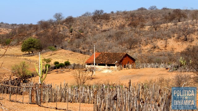 Elmano lembrou que o Nordeste é sempre afetado pela seca; na foto, localidade castigada em Dom Inocêncio, no Piauí (Foto: Gustavo Almeida/PoliticaDinamica.com)