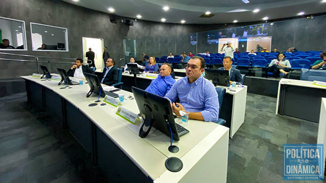 Vereadores ouviram as denúncias de Robert Rios e realizarão novas sessões para investigar denúncias (foto: Câmara)