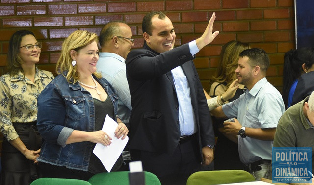 Simone é ligada a Georgiano e Júlio César (Foto: Jailson Soares/PoliticaDinamica.com)