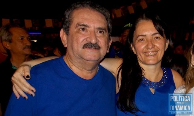 Sória ao lado do marido, o ex-prefeito Francisco Macêdo (Foto: Portal AgoraED)