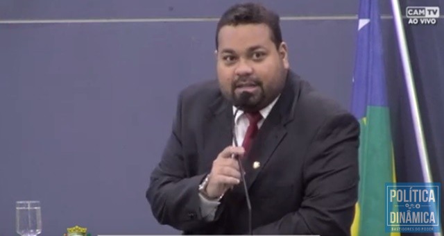 Stanley durante discurso na Câmara de Teresina (Foto: Reprodução/CAM TV)