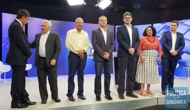 Os candidatos pouco antes do início do debate (Foto: Marcos Melo/PoliticaDinamica.com)