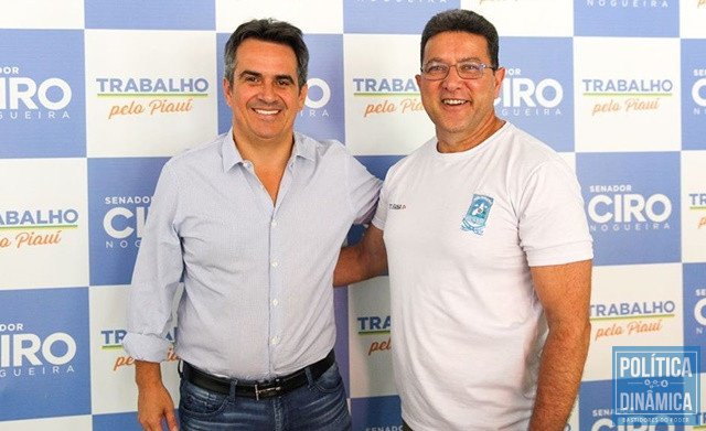 Senador se reuniu com coronel Viana em Teresina (Foto: Divulgação/Assessoria Ciro)