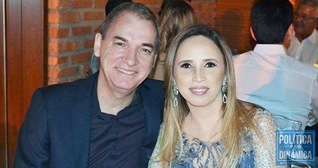 Olavo Bezerra e Viviane Moura cobraram R$ 460 mil por um trabalho praticamente copiado da internet, segundo os autos do TCE-PI (foto: Roberta Rocha | RobertaRocha.com)