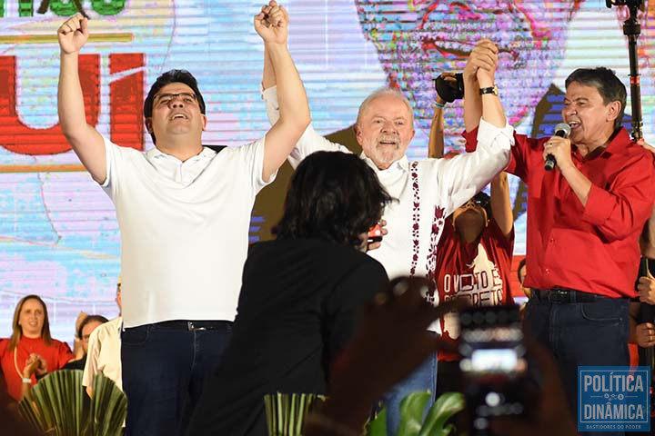 Rafael ficou admirado e entusiasmado com a quantidade de pessoas no evento que marca uma nova fase de sua campanha: ficar conhecido como o único candidato e Lula (foto: Jailson Soares/ PD)