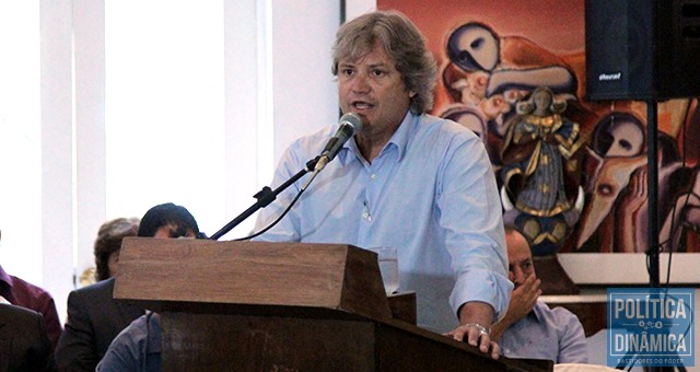 Na verdade o Governo do Estado tinham com a Caixa uma dívida que somada a de outros bancos somava mais de R$ 50 milhões; a Caixa não quis informar o valor exato, mas Guilherme garantiu que o trâmite do empréstimo de R$ 315 milhões segue rito normal (foto: Marcos Melo | politicaDinamica.com)