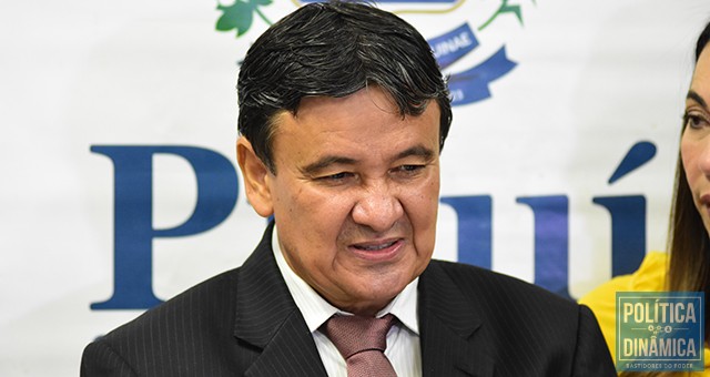Com centenas de contas em aberto e sem ter recursos no Tesouro do Estado para quitar todas as suas dívidas, o governador Wellington Dias estava contando com este empréstimo para aliviar a pressão sobre sua gestão, mas ainda vai ter que esperar e prestar informações (foto: Marcos Melo | PoliticaDinamica.com)
