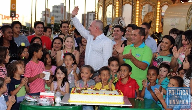 Crianças foram protagonistas da festa (Foto: Gustavo Almeida/PoliticaDinamica.com)