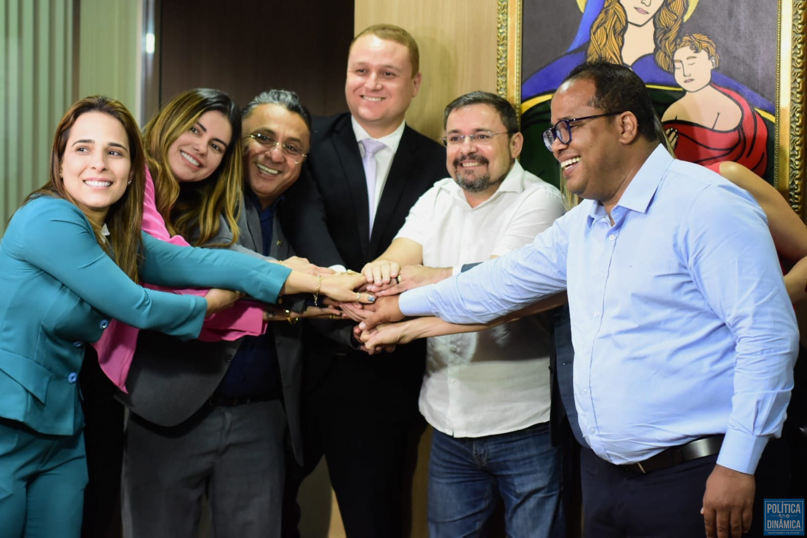 Pollyana Rocha 9de rosa) agora é aliada do deputado estadual Fábio Novo (de branco), pré-candidato a prefeito de Teresina (foto: Jailson Soares | PD)