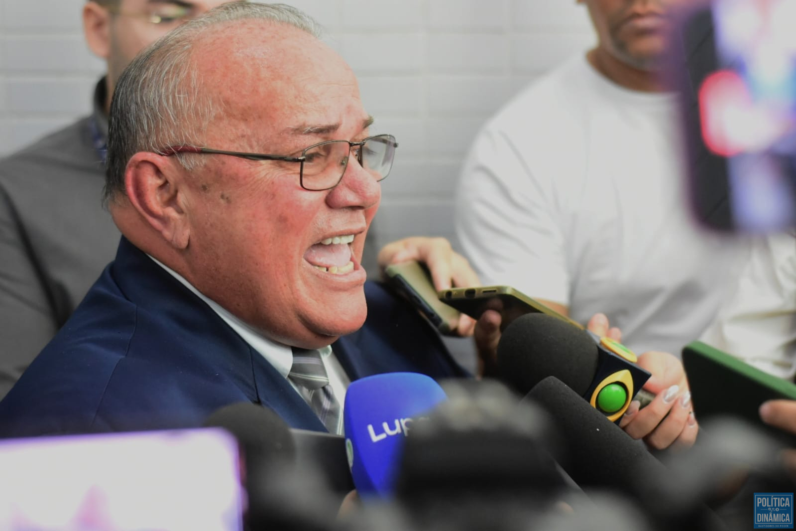 Antonio José Lira, líder do Governo na Câmara de Teresina, durante entrevista à imprensa nesta terça-feira, 17 (foto: Jailson Soares | PD)