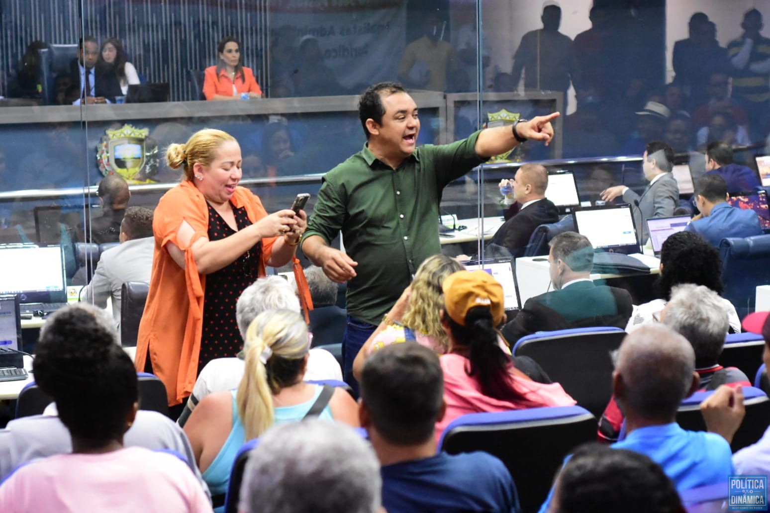 A sessão também contou com a presença de vendedores ambulantes favoráveis à lei das calçadas (foto: Jailson Soares | PD)