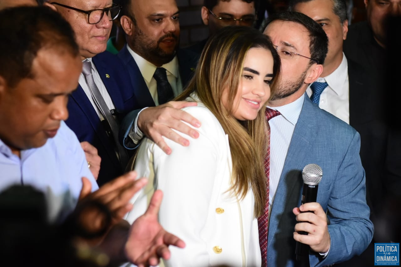 A deputada estadual Bárbara do Firmino durante evento em que anunciou adesão à pré-candidatura de Fábio Novo a prefeito de Teresina (foto: Jailson Soares | PD)