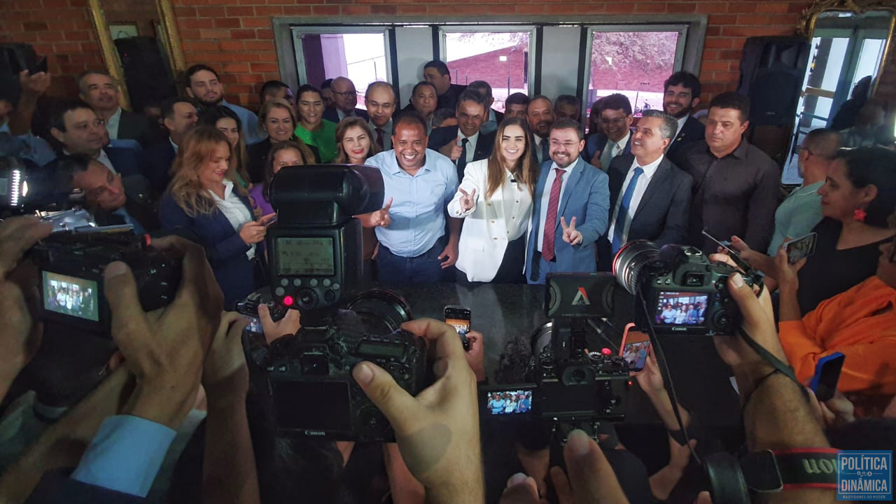 Bárbara do Firmino anunciou nesta quarta-feira, 18, rompimento com a oposição para se juntar ao projeto do deputado estadual Fábio Novo, pré-candidato a prefeito de Teresina pelo PT (foto: Jailson Soares | PD)