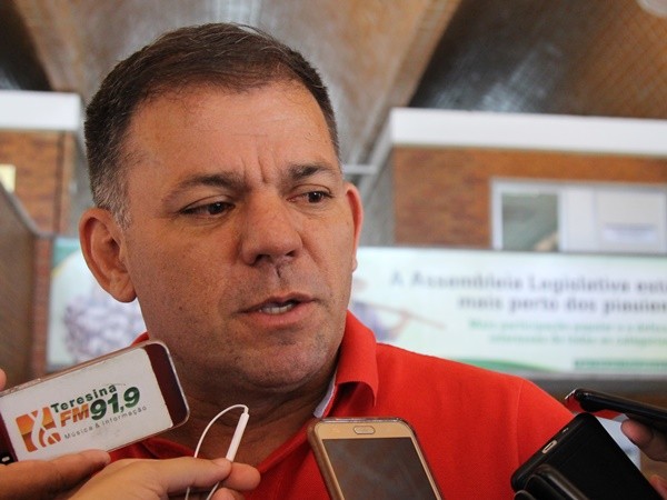 eu nÃo seria somente um polÍtico na secretaria\u201d gustavo almeida