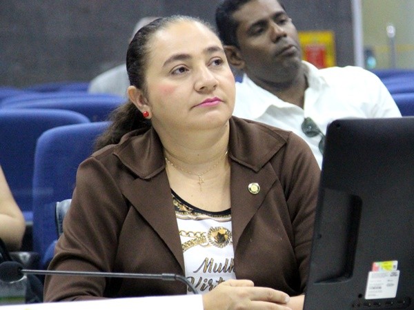 ela quer as emendas gustavo almeida política dinâmicaMaui Jim Ilima Wei Tokyo Gloss Schwarz Neutral Grau P 1115 #7
