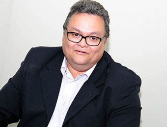 DOUTOR PESSOA NOMEIA SECRETÁRIO DE FINANÇAS