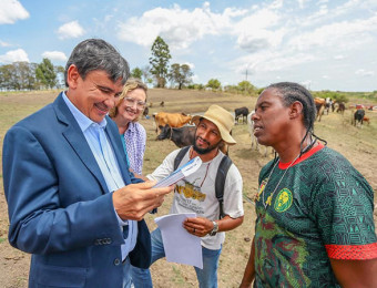 MINISTRO VISITA ÁREAS ATINGIDAS PELA SECA NO SUL