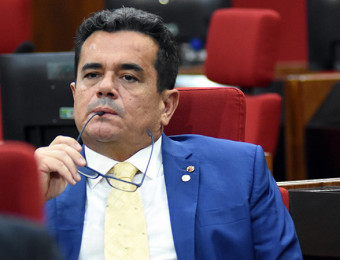 OS ÓCULOS FALANTES DE HENRIQUE PIRES