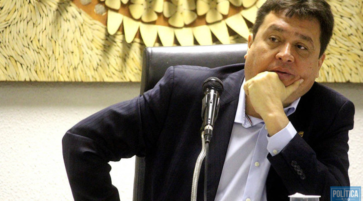 Quase todos com o Relator